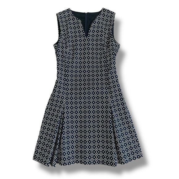 Brooks Brothers Women’s Dress Size 2 Navy White Geometric Sleeveless Fit & Flare - Picture 1 of 11